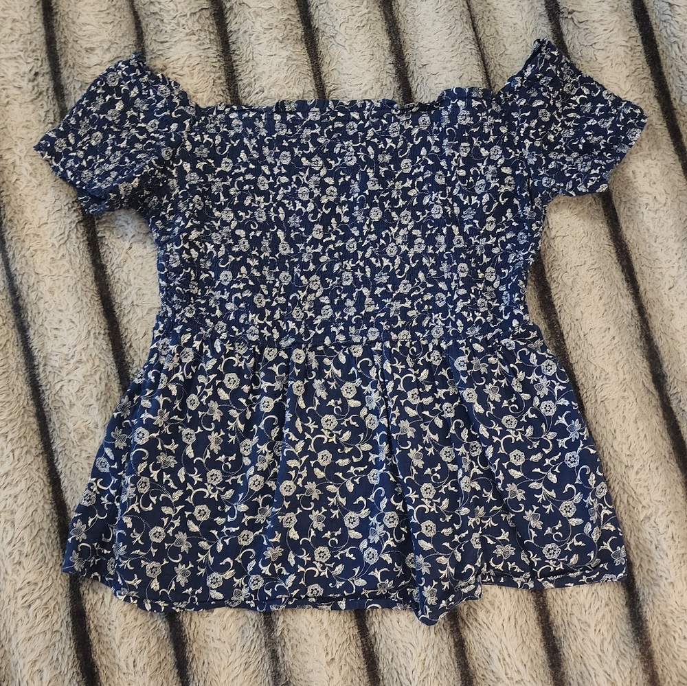 Old Navy Blue and White Smocked Puff Sleeve Blouse